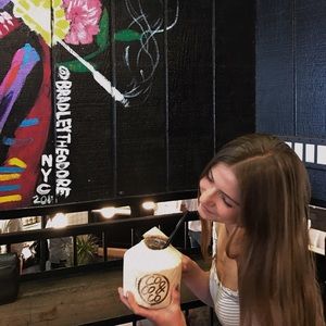 Meet your Posher, Milana